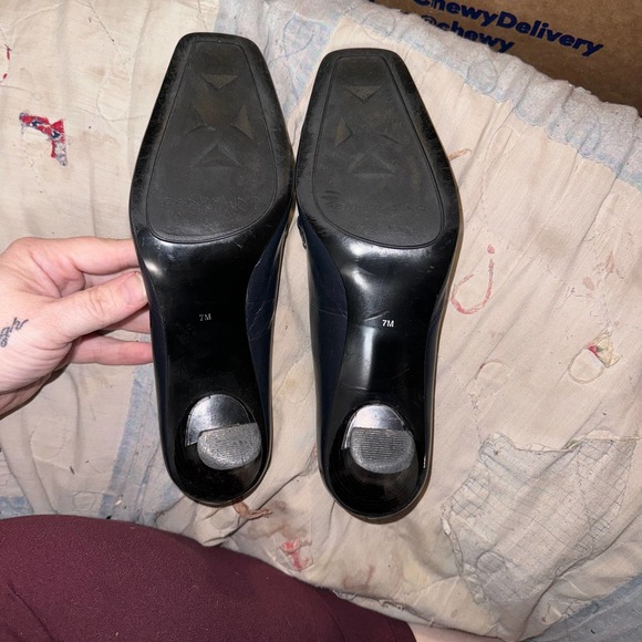 Black High Heels with Buckle size 7 - Picture 4 of 5